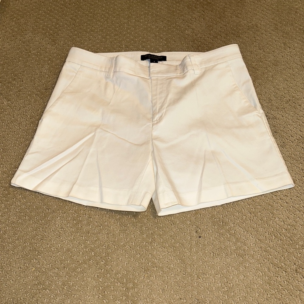 Banana Republic White The Avalon Short